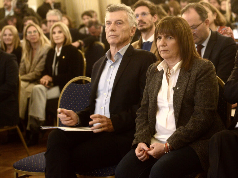 Patricia Bullrich y Manuel Adorni: El Juego de Mauricio Macri