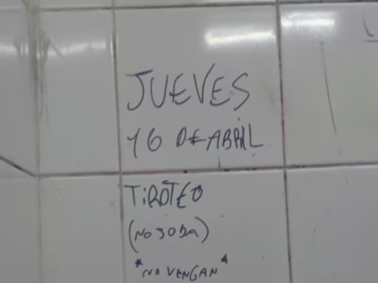 Tiroteos en escuelas: tensión y desconfianza entre los estudiantes