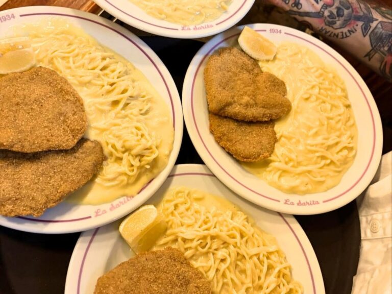 Renovación en Florida: Bodegón del ’34 presenta milanesa con fideos y lomo a la pimienta