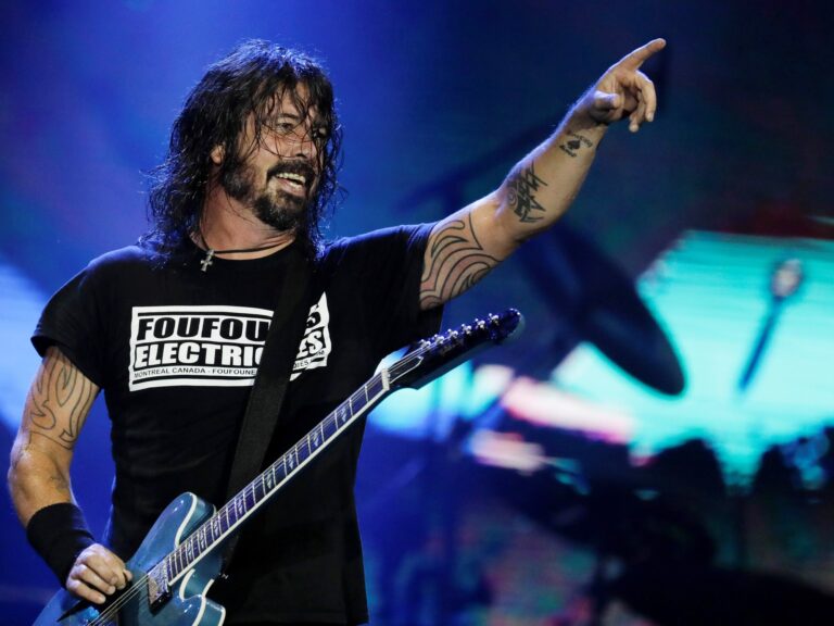 Dave Grohl: La batalla y el apoyo incondicional de su banda
