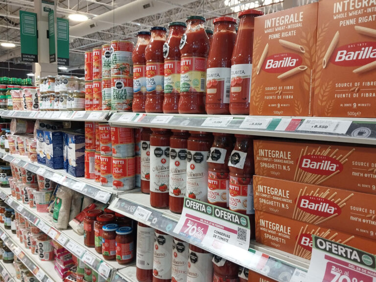 El Misterio de los Sellos Negros en Alimentos Importados en Argentina