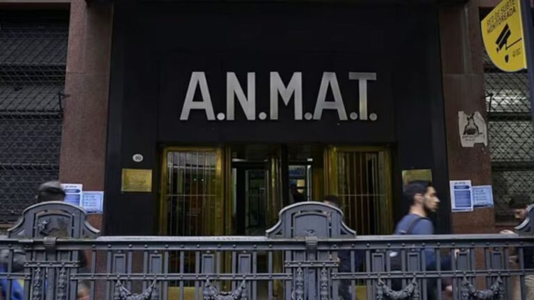 ANMAT prohíbe productos médicos de empresa por falta de Director Técnico