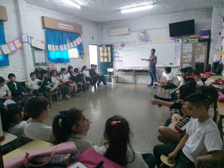 Una escuela argentina, entre las 50 mejores del mundo, compite por un millón de dólares