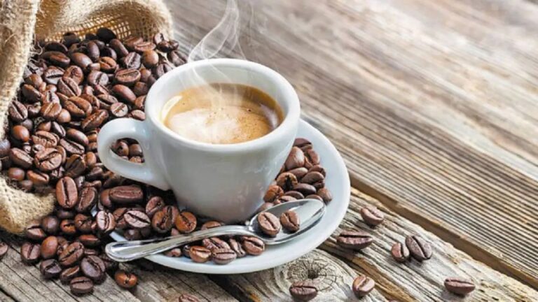Café Nocturno: Impacto Sorprendente en Nuestras Decisiones