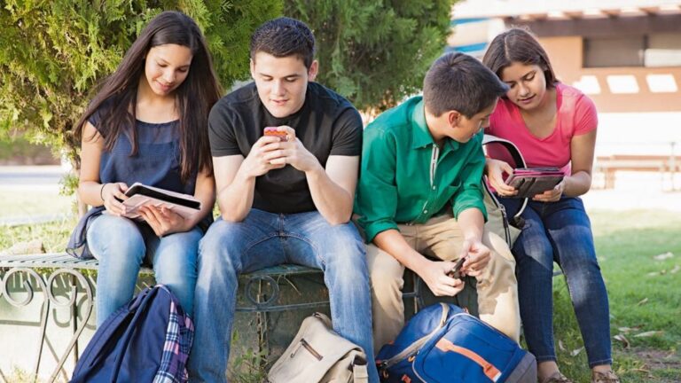 Alarma por el Uso de Internet en Niños y Adolescentes Argentinos: Resultados de una Encuesta