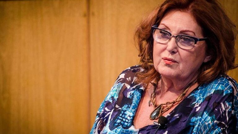 Cristina Loza subasta sus libros para costear cirugía tras fractura de cadera en Costa Rica
