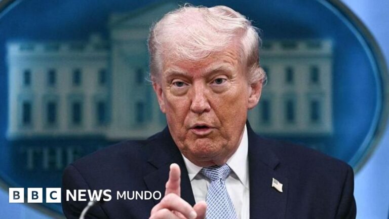 El Plan de Bloqueo Naval de EE.UU. a Irán en el Estrecho de Ormuz: Una Amenaza de Trump