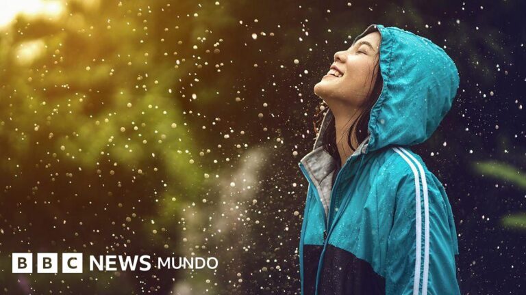 Cuatro Beneficios Científicos de Caminar bajo la Lluvia