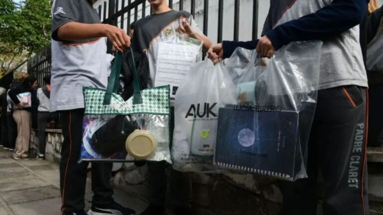 ¿Por qué se llevan útiles en bolsas? Claves del protocolo del Ministerio de Educación