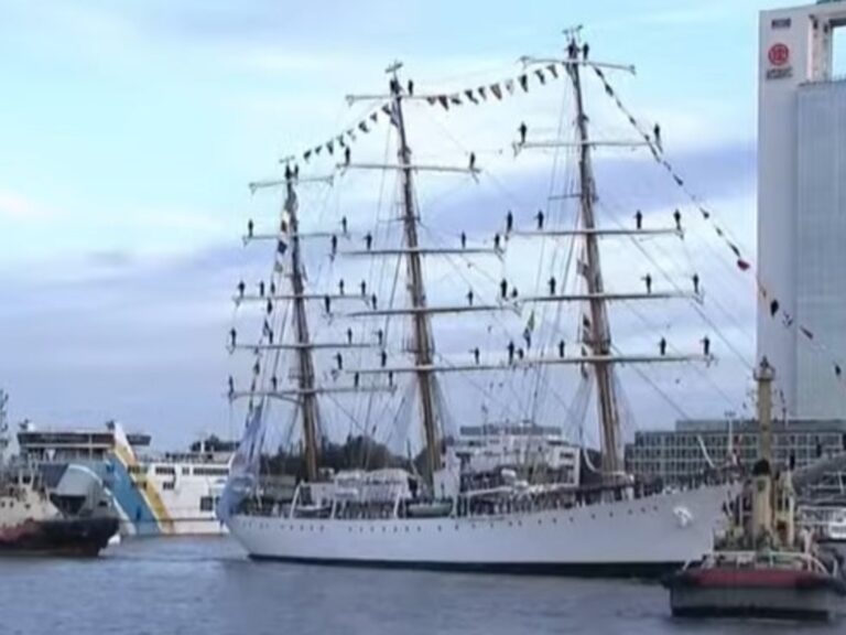 ¡Únete a la Aventura! La Armada sortea 15 lugares en la Fragata Libertad: Descubre cómo participar.