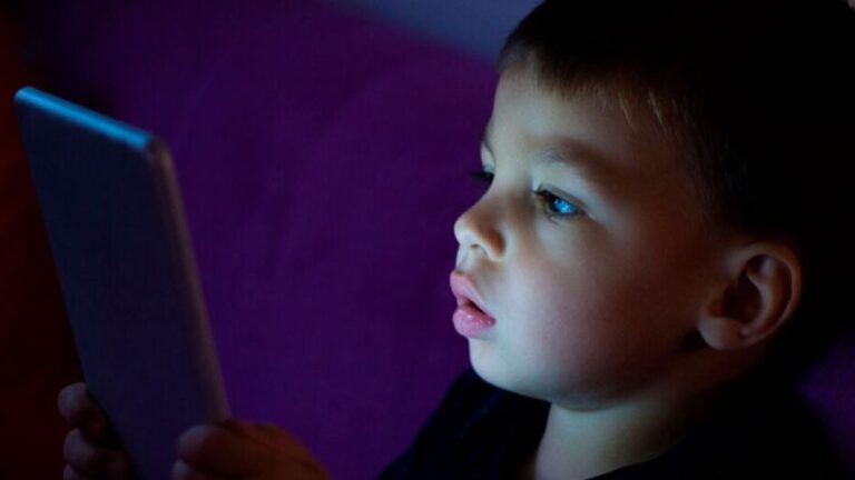 Kids Sapiens: La plataforma que transforma el tiempo pantalla en ejercicio mental para niños