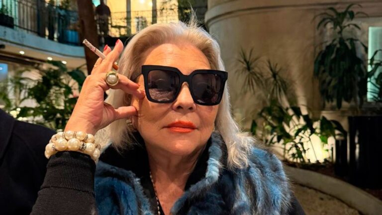 Carrió: ‘El caso Adorni es como una película de Almodóvar sobre la corrupción. ¿Quién viaja en avión privado a Punta del Este?’