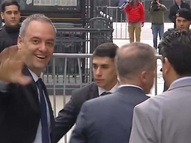 Fiscal investiga posibles inconsistencias en el patrimonio de Adorni