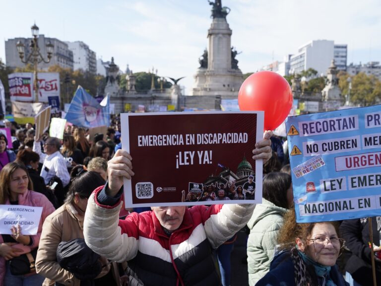 Iglesia pide al ministro de Salud mejorar pagos para personas con discapacidad