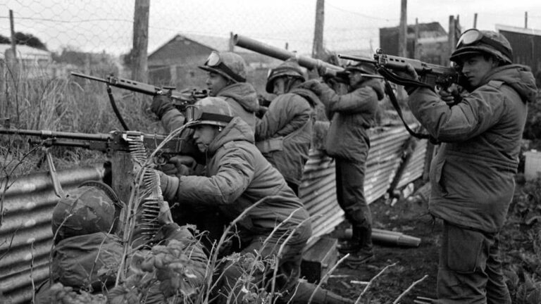 Anisacate rinde homenaje a veteranos y caídos en Malvinas en La Rivera