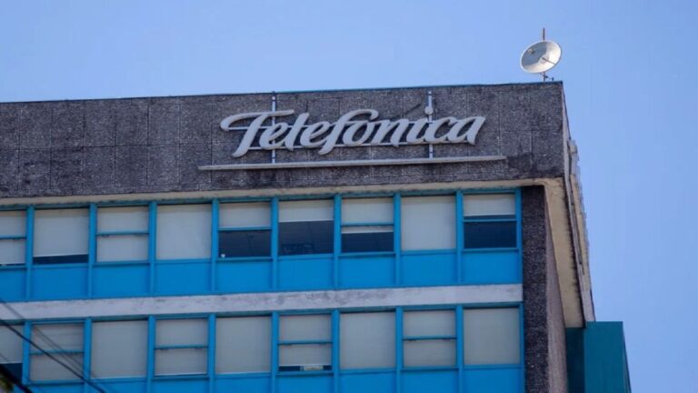 Adiós a Telefónica en México: Cambios en el mercado y entrada de capitales estadounidenses tras 25 años