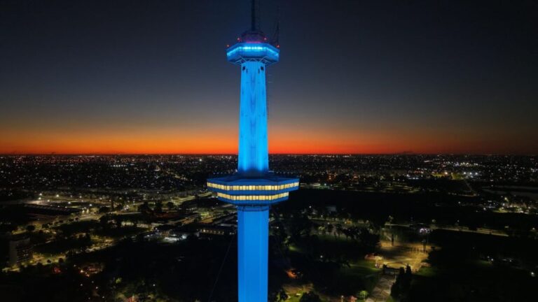 Renace la Torre de la Ciudad con una Nueva Iluminación