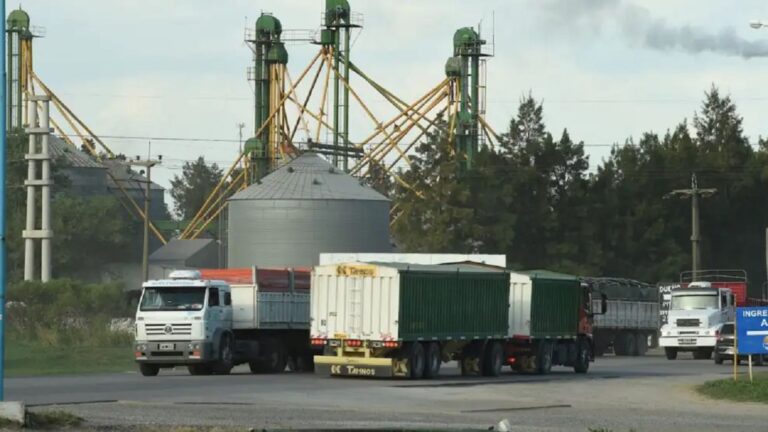 Transporte: Costos suben 2,42% en abril, pero desaceleran respecto a marzo