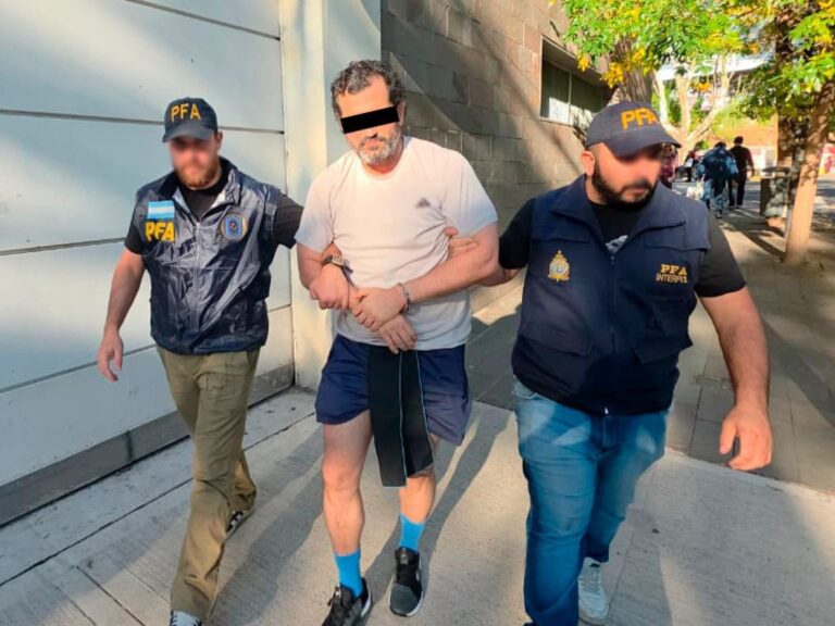 Exmilitar mexicano detenido en Palermo por tráfico de combustible: enviado a prisión preventiva