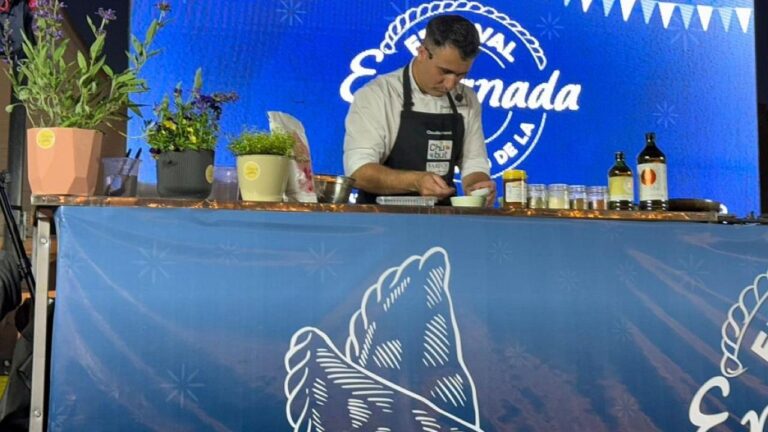 Esquel buscará batir el récord de la empanada más grande