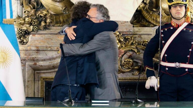 El Gobierno desoye la OMS y confirma su salida del organismo.
