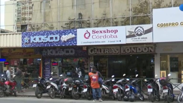 Se vende la icónica Galería London en el corazón de Córdoba