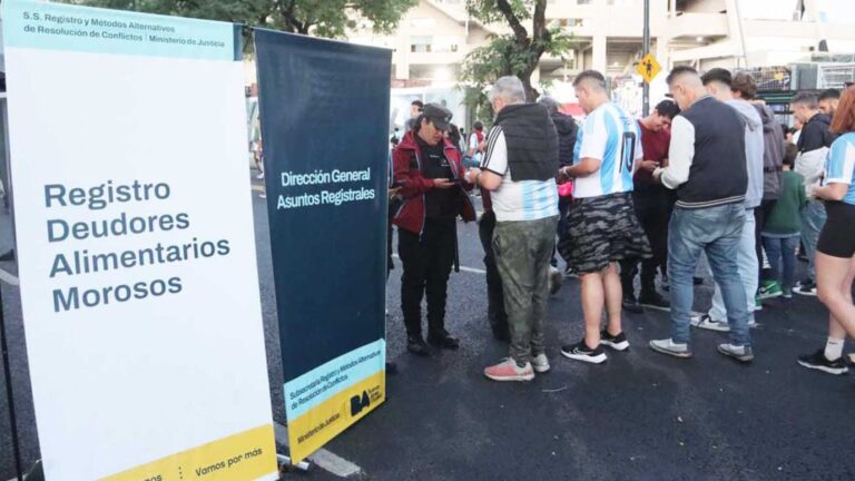Prohíben a deudores alimentarios entrar a canchas: ‘Si no cumples con tus hijos, no entras’