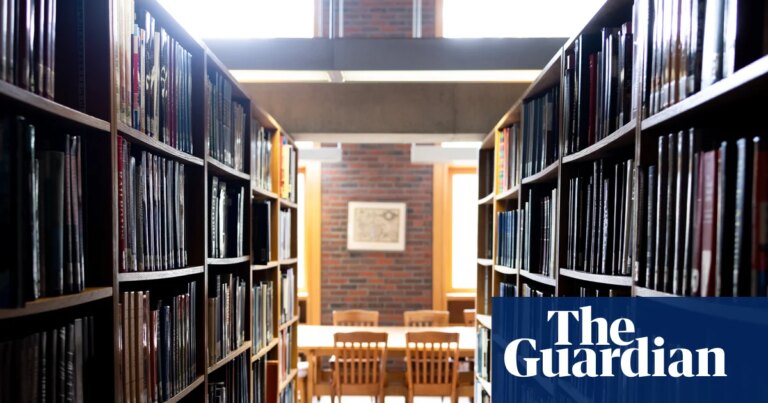 Los libros de no ficción prohibidos se duplicaron en EE. UU. el último año escolar