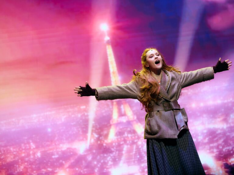 Anastasia, el musical: un viaje al pasado entre clases y nobleza que ilumina Calle Corrientes