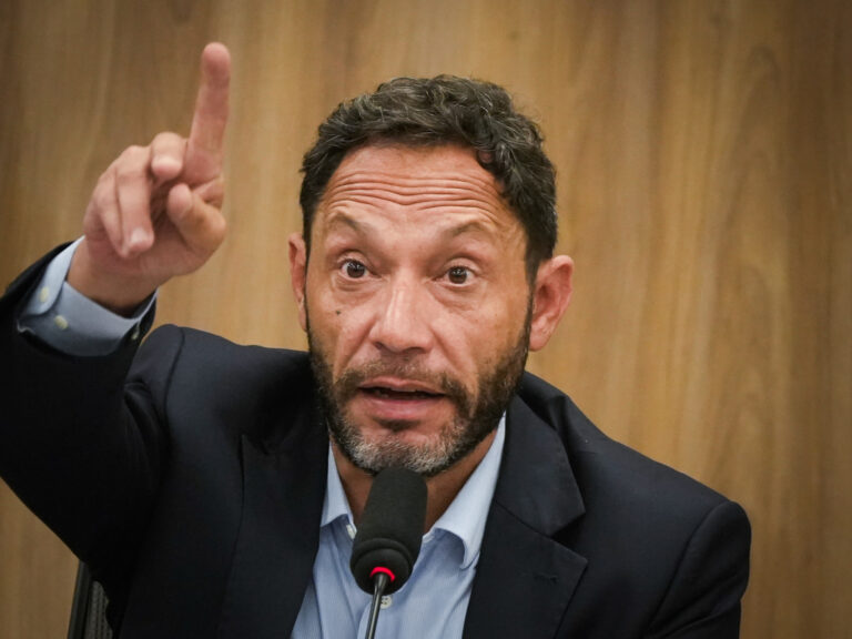 Maxi Ferraro critica el escándalo de Adorni y su impacto en la agenda del Congreso: «El efecto cascada de sus mentiras»