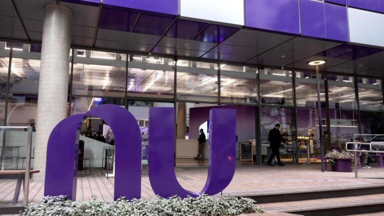 Nubank reporta ganancias por debajo de lo esperado debido a mayores provisiones ante el crecimiento del crédito