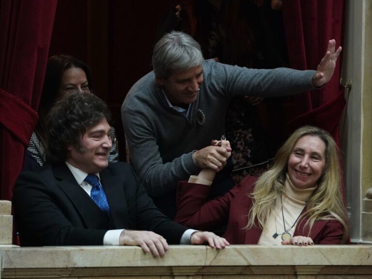 Milei celebra la baja de la inflación y desafía a la política golpista