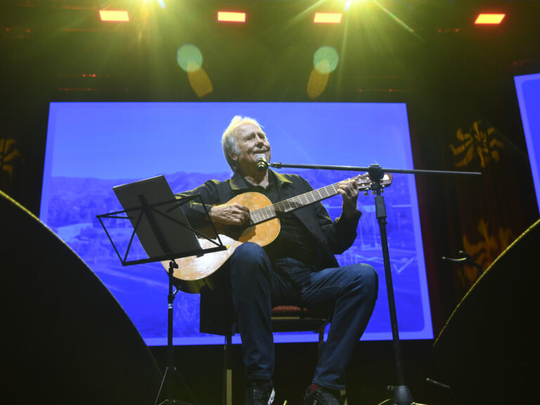 Joan Manuel Serrat, Primer Galardonado con el Premio de Honor de la Academia de la Música de España