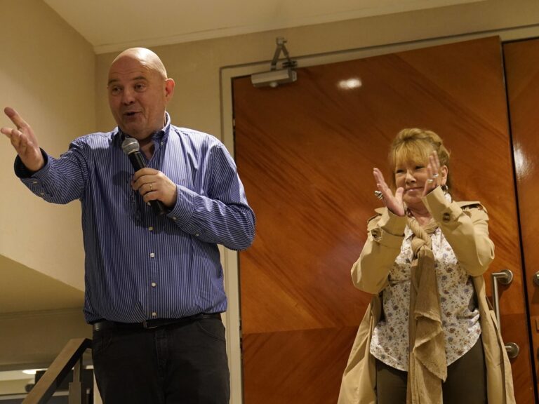 Emotivo tributo a Luis Brandoni en su última sala de actuación
