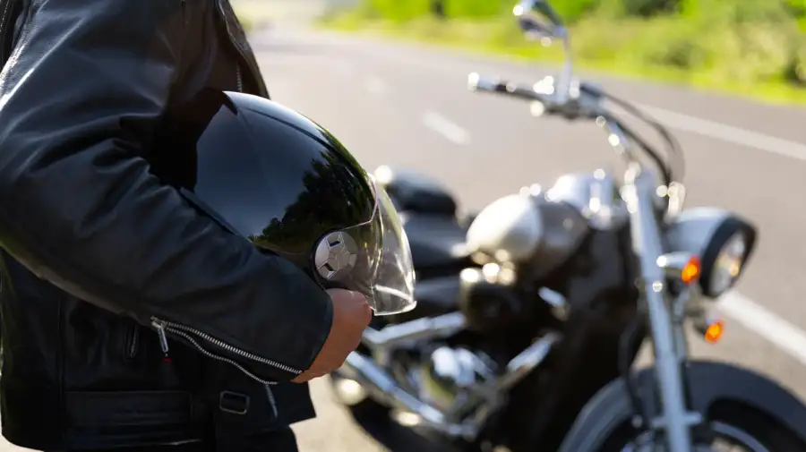 La Ciudad le sacará la licencia de conducir a quien cometa delitos con motos o autos.