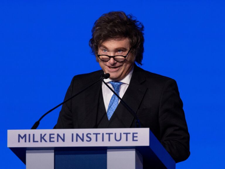 Javier Milei en Vivo: El Gobierno espera buenas noticias sobre inflación amid a las denuncias de Manuel Adorni