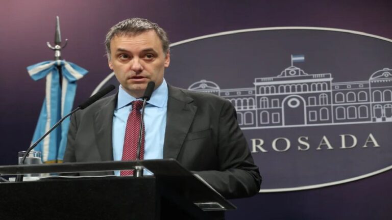 Especialista en Transparencia: ‘Esto contraría la moral política del presidente Adorni’