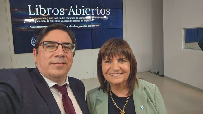 El Gobierno Retó a Medios y Universidades en la Marcha del Martes