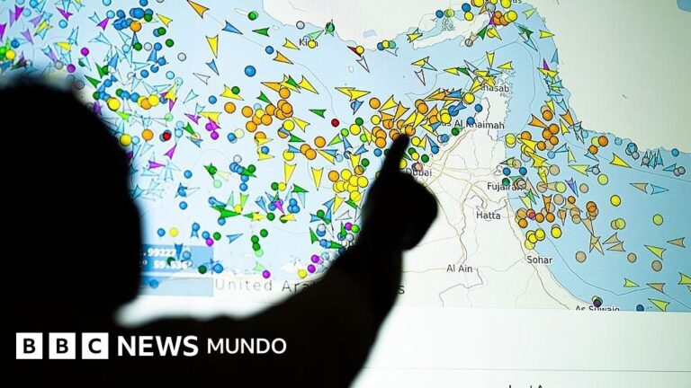EE.UU. ataca instalaciones militares en Irán tras interceptar amenazas a barcos en Ormuz