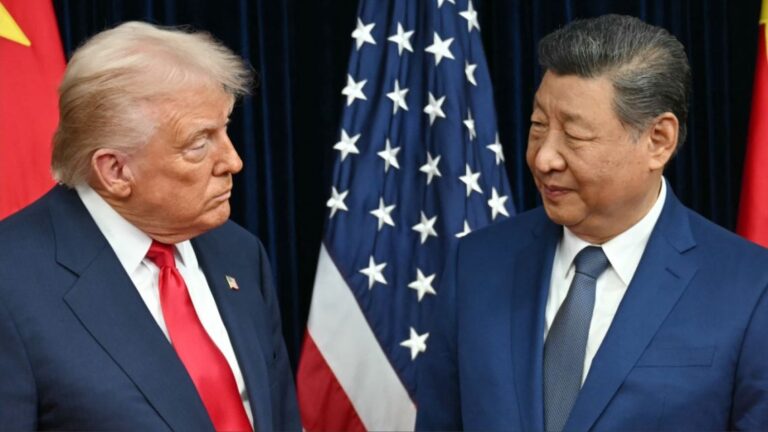 China desafía las sanciones de EE.UU., intensificando las tensiones