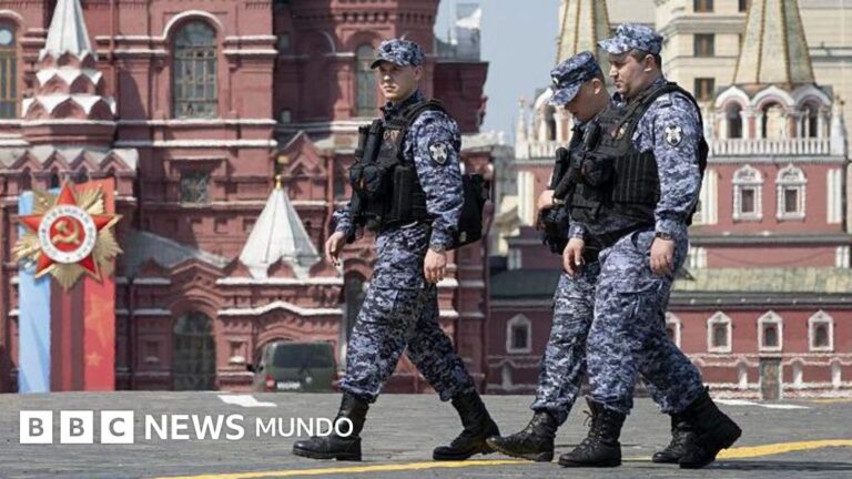 Falta de Tanques en el Desfile de la Victoria: Un Símbolo de los Problemas en la Guerra con Ucrania