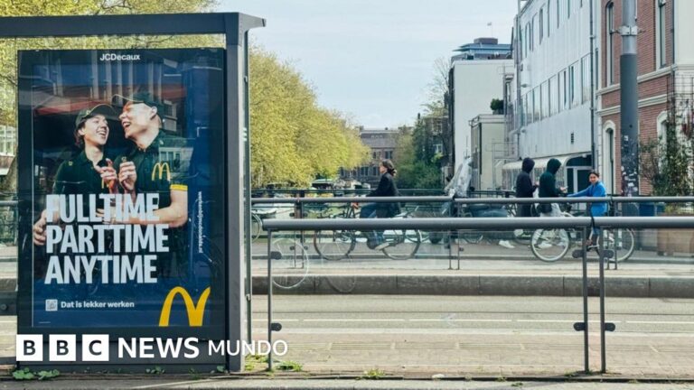 Ámsterdam prohíbe la publicidad de carne en sus calles: una medida sorprendente