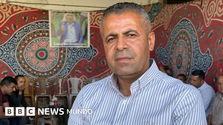 El hijo que desenterró a su padre en Cisjordania por la amenaza de colonos