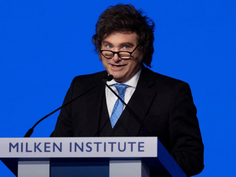 Javier Milei: Encuesta revela un empate cerrado en dos balotajes de 2027
