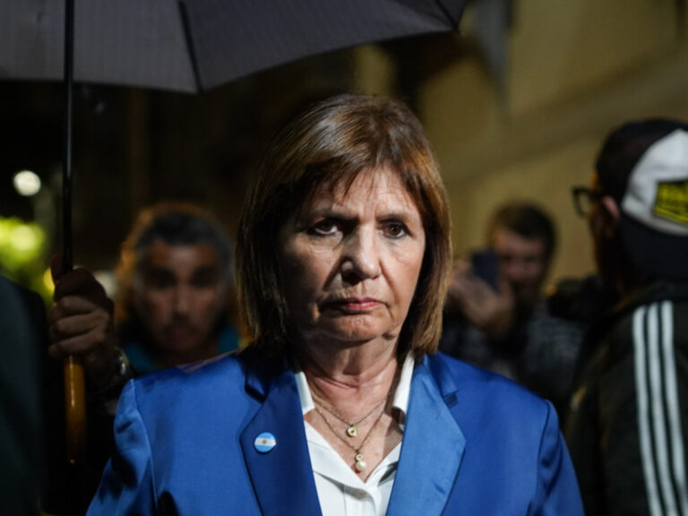 ¿Por qué Bullrich enfrenta a Adorni? Claves de su conflicto en plena carrera electoral