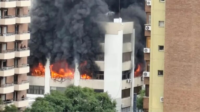 Incendio en Apross: Dos jefes de mantenimiento imputados por estrago culposo