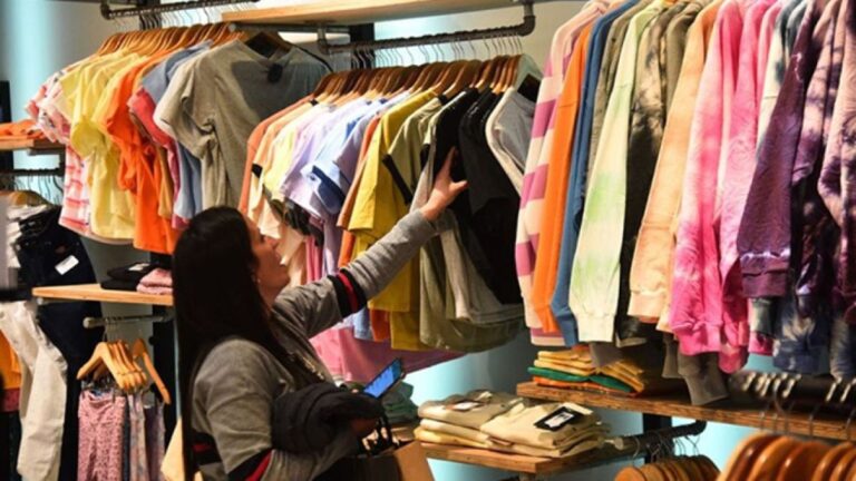 Estudio revela que Argentina tiene la ropa más cara del mundo entre diez países