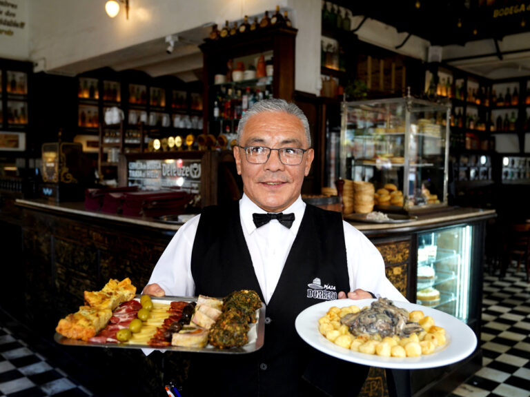 Revive la Historia: Reabre en San Telmo un Bar Centenario con Sabores de Borges y Sábato