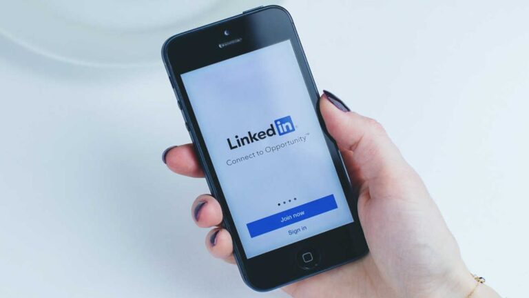 LinkedIn despide empleados mientras Microsoft impulsa la inteligencia artificial