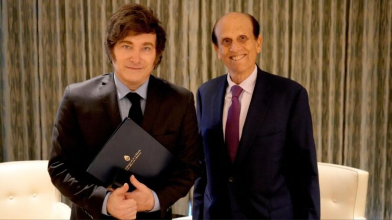 Javier Milei aterriza en Los Ángeles para la conferencia del Instituto Milken